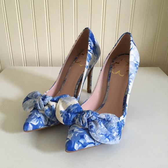 Ted Baker London blue white Ryanah floral print bow heels size 37.5 EU GUC - Picture 2 of 9